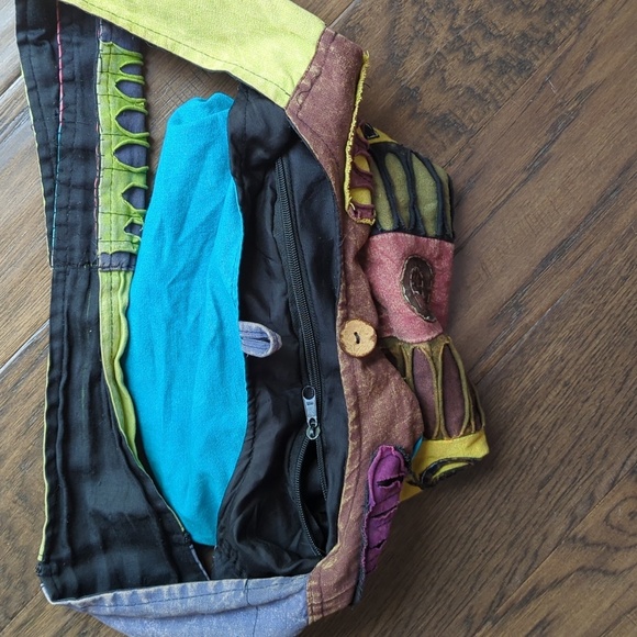 Made In Nepal Shoulder Purse - Picture 7 of 7